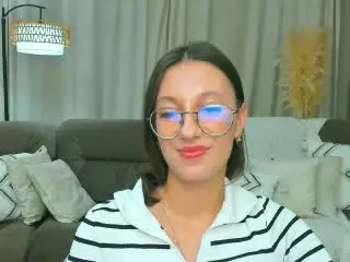 EmmaEverett  live sex cam