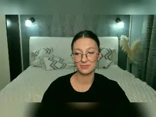 EmmaEverett  live sex cam