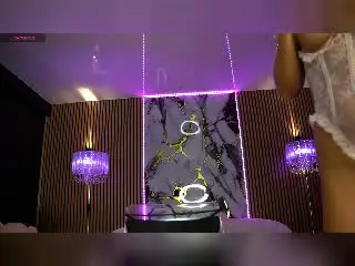 AnnesWhite  live sex cam
