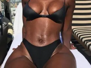 SwettBrownn  live sex cam