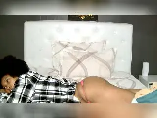 PapillonRougee  live sex cam