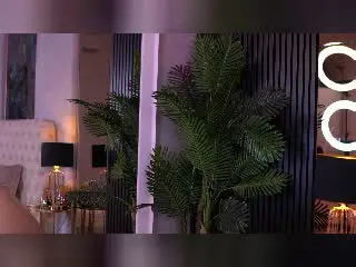 LatinaLoco  live sex cam