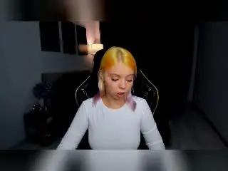 EnergyBurnny  live sex cam
