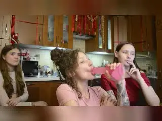 HotCaramelsTrio  live sex cam