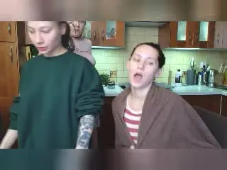 HotCaramelsTrio  live sex cam