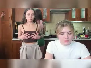 HotCaramelsTrio  live sex cam