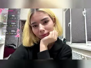 LaurineNghiem  live sex cam