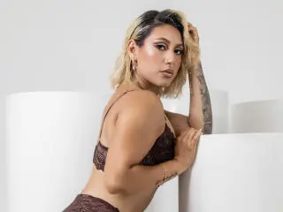 EmilyRobertts  live sex cam