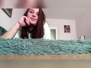 WinnieFalso  live sex cam