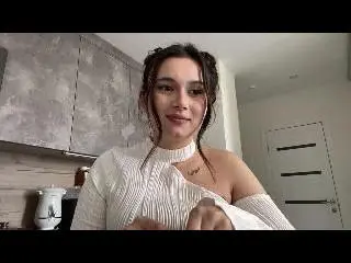 LylaFinne  live sex cam