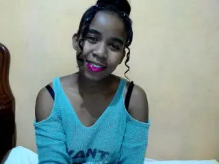ChaudeChoco  live sex cam