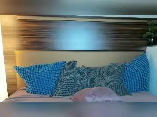 EmilyEclair  live sex cam