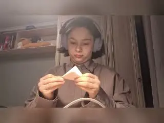SheaDeslauriers  live sex cam