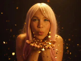 LuluDeVine  live sex cam