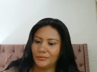 AlessandraMalory  live sex cam
