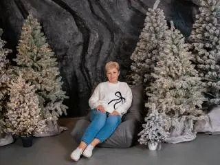 EmiliaGree  live sex cam