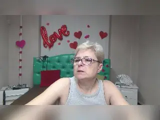 EmiliaGree  live sex cam