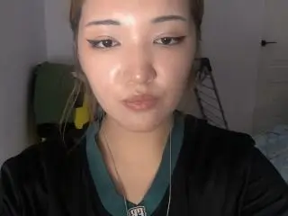 CourtneyOrgain  live sex cam