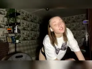 RonnieWeeda  live sex cam