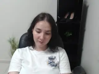 Ellaria  live sex cam