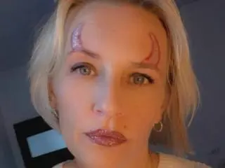 TinaRubia  live sex cam