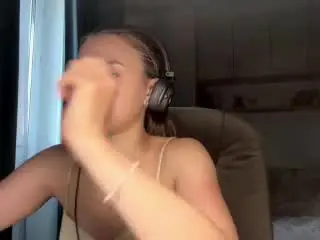 SalinaLabauve  live sex cam
