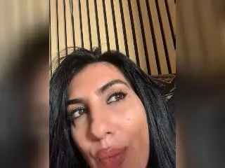 BrunetteBabe69  live sex cam