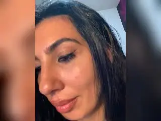 BrunetteBabe69  live sex cam