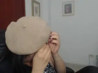 SharickPoilu  live sex cam