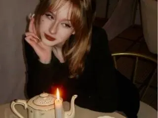 ClaudetteBemo  live sex cam