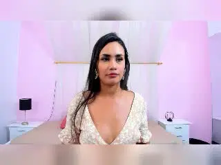 SophieJones69  live sex cam