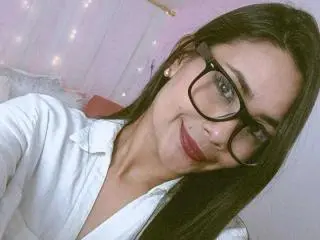 SophieJones69  live sex cam