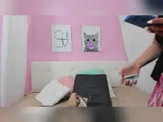 SophieJones69  live sex cam