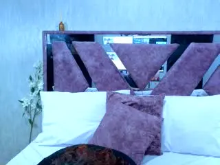 JulieSharp  live sex cam