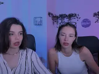 LiaOneMia  live sex cam