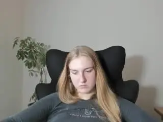 Viloriia  live sex cam