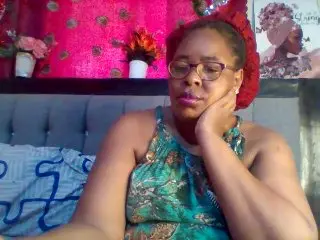 HeavyAss69  live sex cam