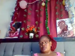 HeavyAss69  live sex cam