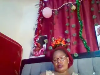 HeavyAss69  live sex cam