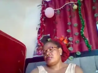 HeavyAss69  live sex cam