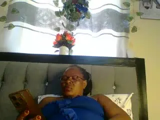 HeavyAss69  live sex cam