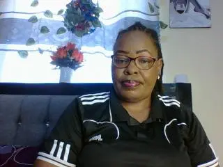 HeavyAss69  live sex cam