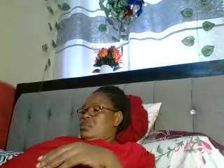 HeavyAss69  live sex cam