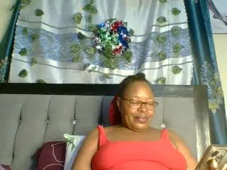 HeavyAss69  live sex cam