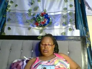 HeavyAss69  live sex cam