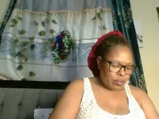 HeavyAss69  live sex cam