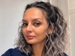 DouceAmelia  live sex cam