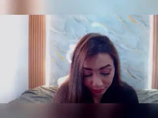 SophieLombardo  live sex cam