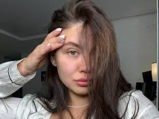 InesGueningsman  live sex cam