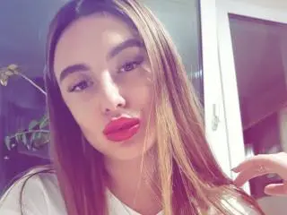 BlondeArya  live sex cam